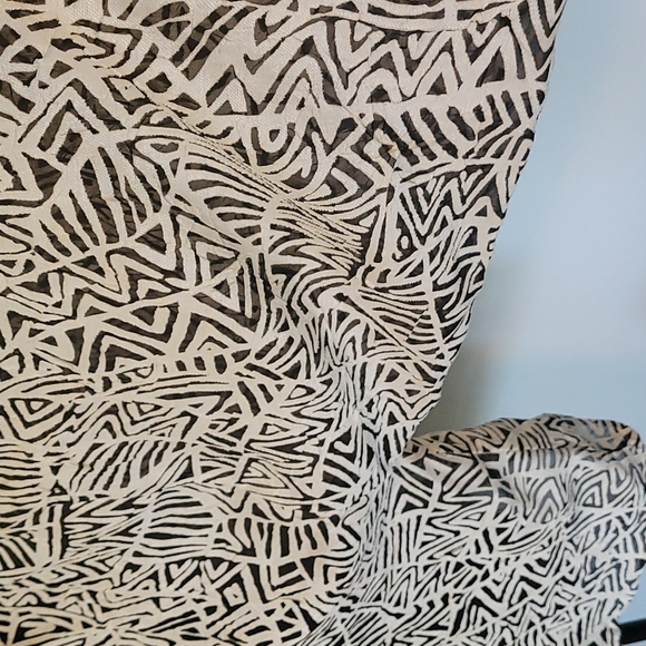 Chico's cream colored lightweight jacket with sheer design - Picture 3 of 7